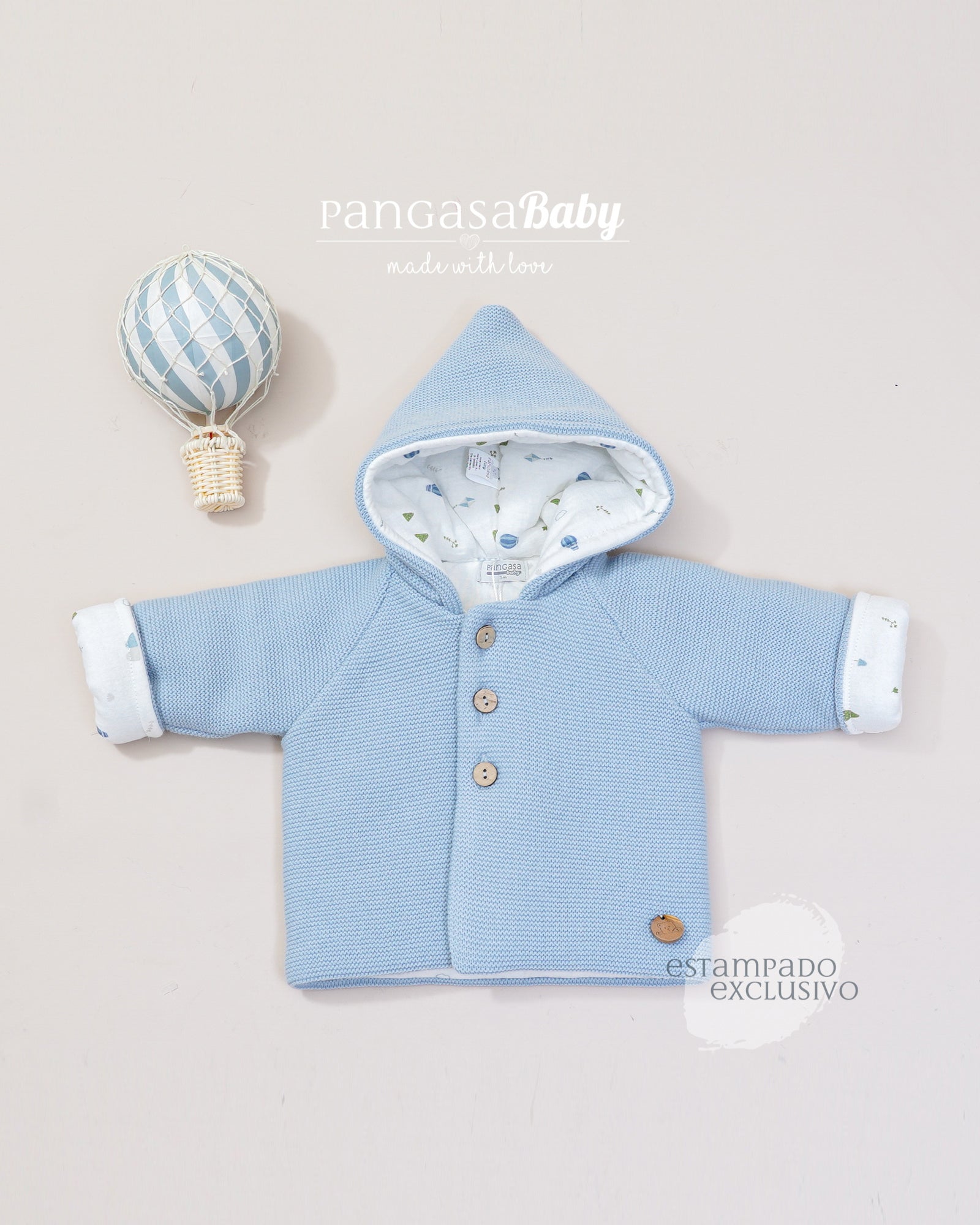 Gorro Orejero Pompón Pelo Celeste Empolvado - Pangasa Baby – Tienda  Grumetes Moda Infantil